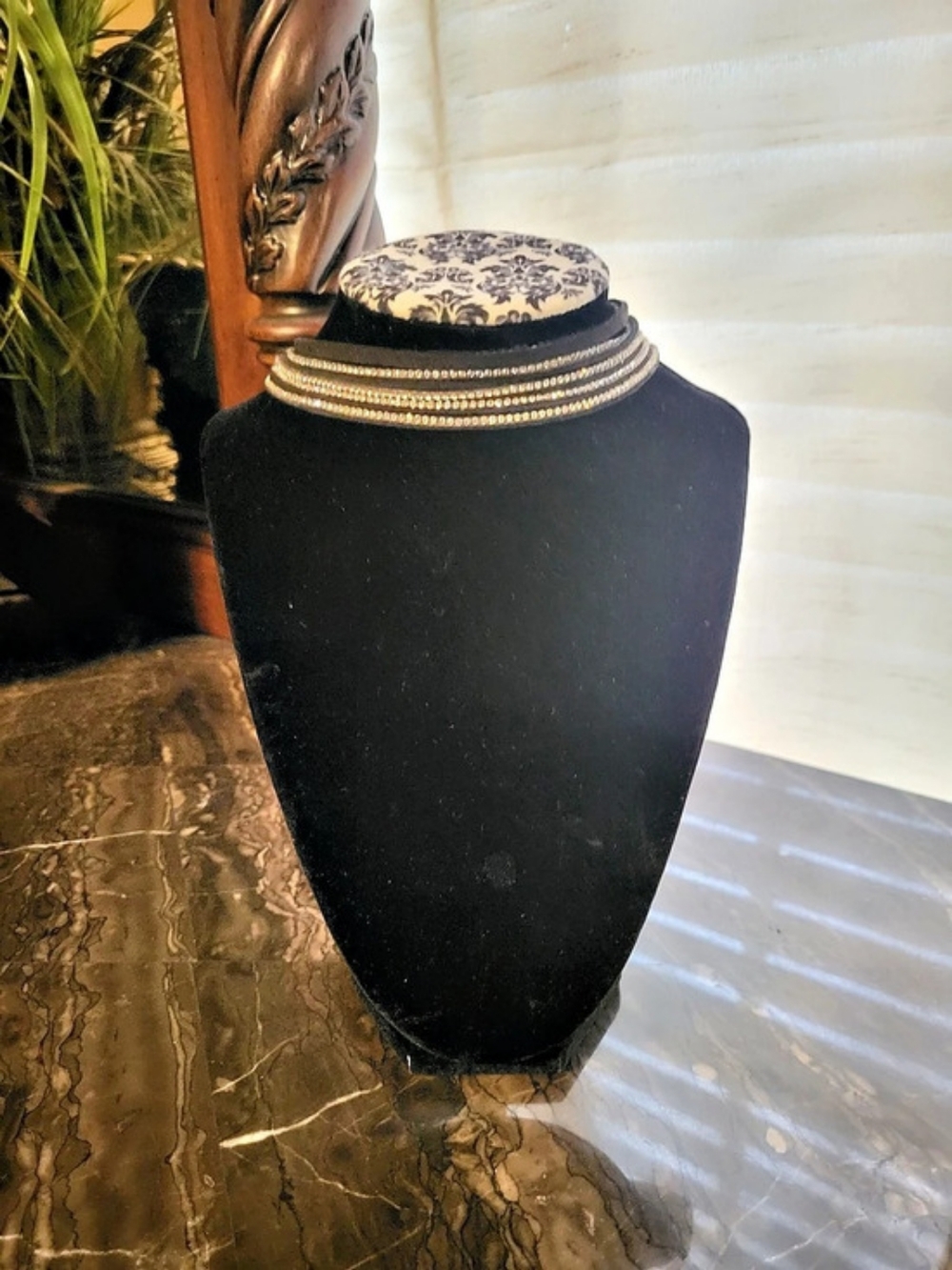Layered Collar Chocker Necklace in Black And Diamonds